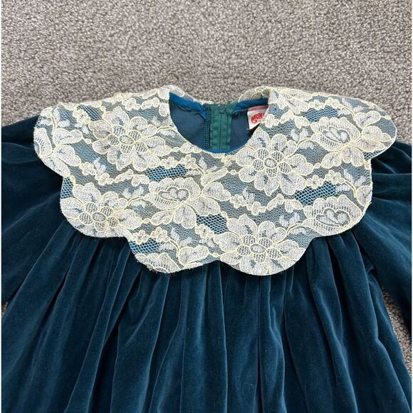 Vintage 1970’s Little Girl’s Turquoise Velvet Holiday Party Dress size 6 - Picture 4 of 13